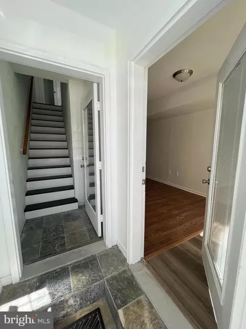 Entry Way - 1902 Walbrook Ave, Baltimore, MD 21217 photo 1 of 7