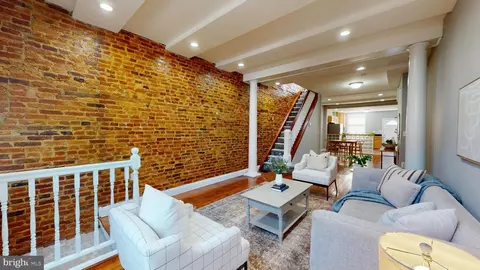 Entry Way - 4 N Clinton St, Baltimore, MD 21224 photo 2 of 8