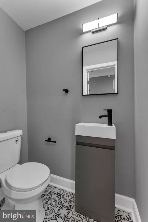 Bath - 1609 Mc Henry St, Baltimore, MD 21223 photo 6 of 6