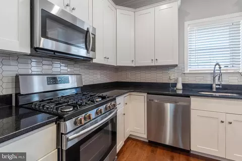 3033 E Baltimore St, Baltimore, MD 21224 photo 8