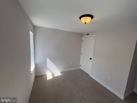 549 Bloom St, Baltimore, MD 21217 photo 27
