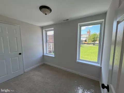 549 Bloom St, Baltimore, MD 21217 photo 25