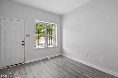 549 Bloom St, Baltimore, MD 21217 photo 6