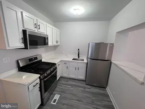 549 Bloom St, Baltimore, MD 21217 photo 23