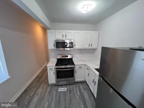 549 Bloom St, Baltimore, MD 21217 photo 22