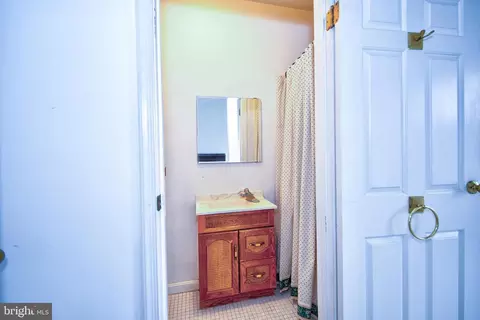 Bath - 2522 Madison Ave, Baltimore, MD 21217 photo 5 of 5