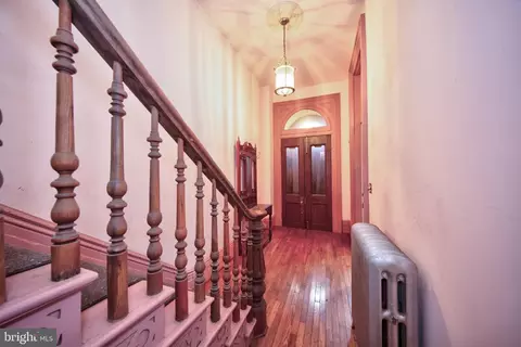 Entry Way - 2522 Madison Ave, Baltimore, MD 21217 photo 3 of 6