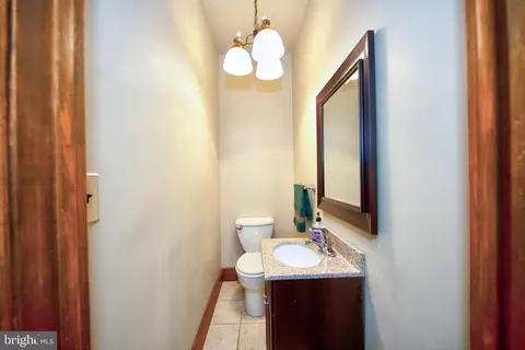 Bath - 2522 Madison Ave, Baltimore, MD 21217 photo 1 of 5