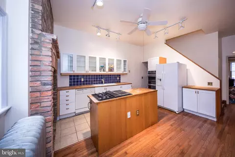 Kitchen - 2522 Madison Ave, Baltimore, MD 21217 photo 3 of 4