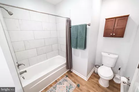Bath - 635 E 36th St, Baltimore, MD 21218 photo 2 of 6