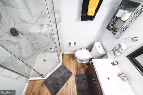 Bath - 635 E 36th St, Baltimore, MD 21218 photo 4 of 6