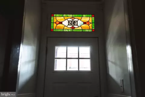 Entry Way - 635 E 36th St, Baltimore, MD 21218 photo 2 of 16