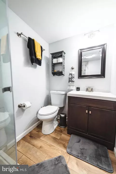 Bath - 635 E 36th St, Baltimore, MD 21218 photo 6 of 6