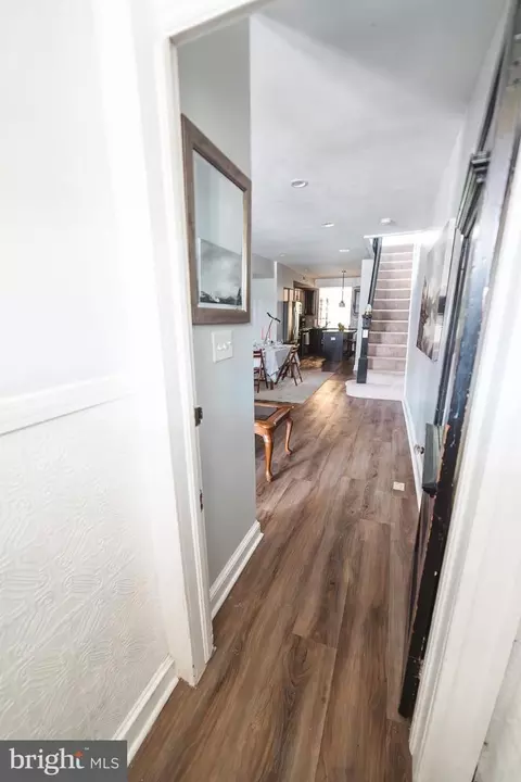 Entry Way - 635 E 36th St, Baltimore, MD 21218 photo 3 of 16