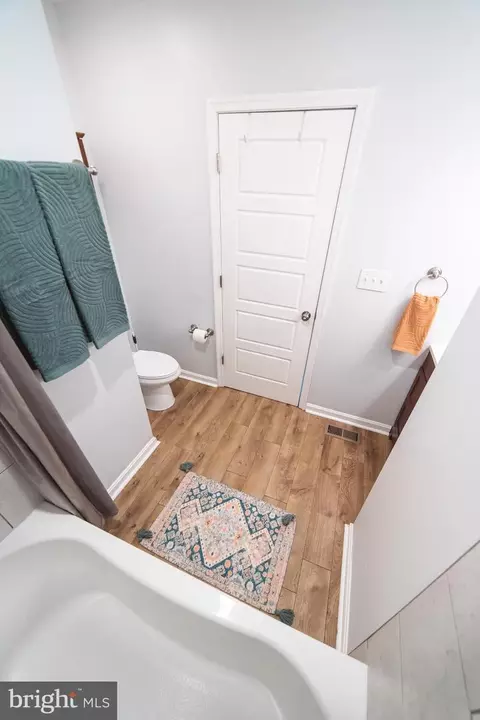Bath - 635 E 36th St, Baltimore, MD 21218 photo 1 of 6