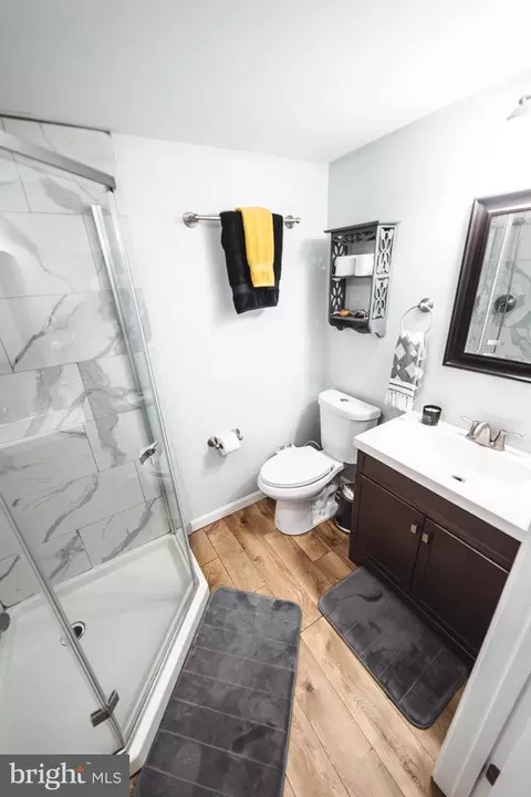 Bath - 635 E 36th St, Baltimore, MD 21218 photo 3 of 6