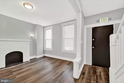 Living - 505 Chateau Ave, Baltimore, MD 21212 photo 1 of 4