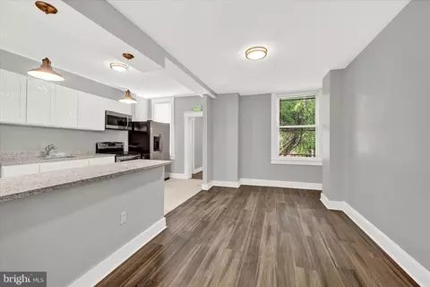 Living - 505 Chateau Ave, Baltimore, MD 21212 photo 4 of 4