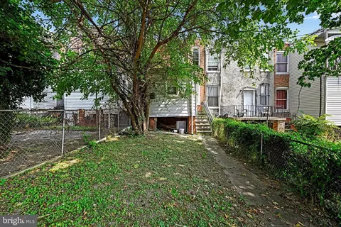Exterior - 505 Chateau Ave, Baltimore, MD 21212 photo 4 of 6