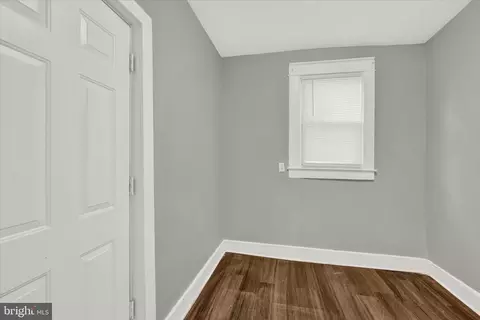 Entry Way - 505 Chateau Ave, Baltimore, MD 21212 photo 6 of 6
