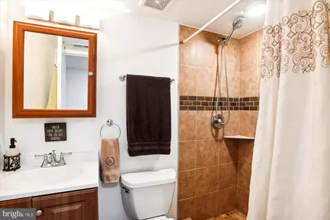 Bath - 708 Oldham St, Baltimore, MD 21224 photo 3 of 3