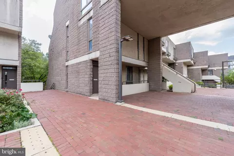 2367 Flax Ter, Baltimore, MD 21209 photo 4