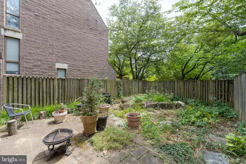 2367 Flax Ter, Baltimore, MD 21209 photo 18