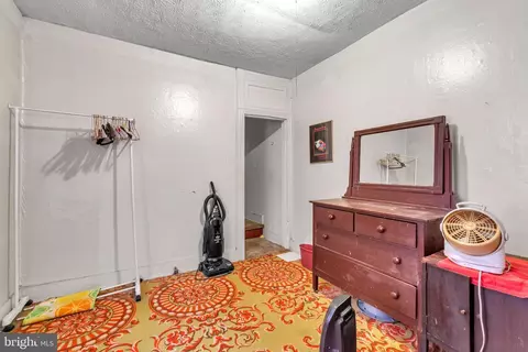 Bedroom - 1606 E Biddle St, Baltimore, MD 21213 photo 4 of 7