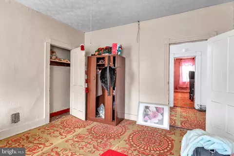 Bedroom - 1606 E Biddle St, Baltimore, MD 21213 photo 3 of 7