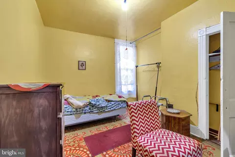 Bedroom - 1606 E Biddle St, Baltimore, MD 21213 photo 5 of 7