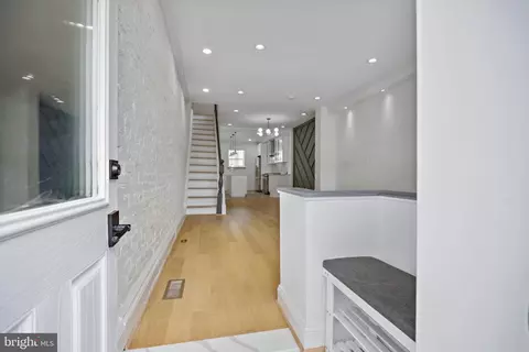 Entry Way - 831 N Luzerne Ave, Baltimore, MD 21205 photo 3 of 12