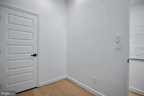 Entry Way - 831 N Luzerne Ave, Baltimore, MD 21205 photo 9 of 12