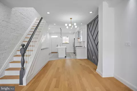 Entry Way - 831 N Luzerne Ave, Baltimore, MD 21205 photo 1 of 12