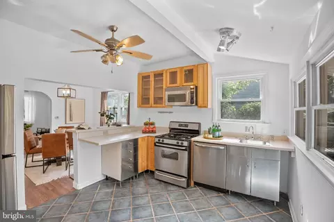 2721 E Strathmore Ave, Baltimore, MD 21214 photo 12
