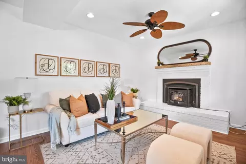2721 E Strathmore Ave, Baltimore, MD 21214 photo 4