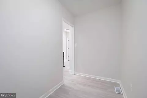 Entry Way - 2222 E Oliver St, Baltimore, MD 21213 photo 2 of 2