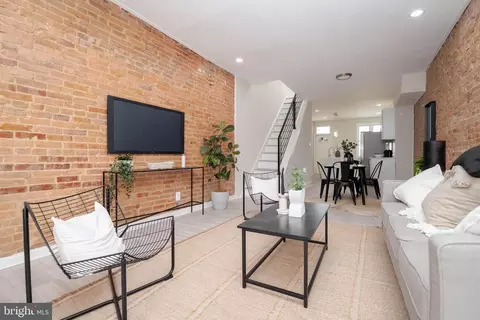 2222 E Oliver St, Baltimore, MD 21213