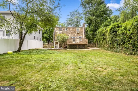 Exterior - 2810 Cheswolde Rd, Baltimore, MD 21209 photo 7 of 9