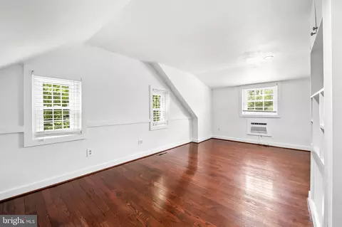 Bedroom - 2810 Cheswolde Rd, Baltimore, MD 21209 photo 6 of 7
