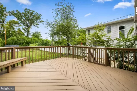 Exterior - 2810 Cheswolde Rd, Baltimore, MD 21209 photo 4 of 9