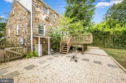 Exterior - 2810 Cheswolde Rd, Baltimore, MD 21209 photo 6 of 9