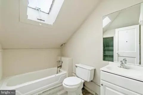 Bath - 3606 Plateau Ave, Gwynn Oak, MD 21207 photo 3 of 3