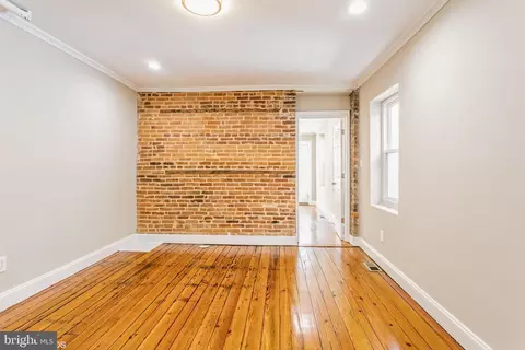 Living - 2123 Eastern Ave, Baltimore, MD 21231 photo 4 of 8
