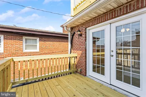Exterior - 2123 Eastern Ave, Baltimore, MD 21231 photo 2 of 5