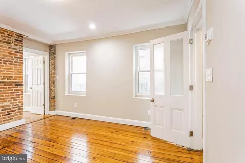 Living - 2123 Eastern Ave, Baltimore, MD 21231 photo 6 of 8