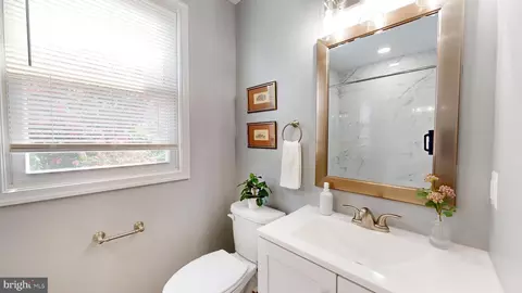Bath - 4810 Lanier Ave, Baltimore, MD 21215 photo 1 of 3