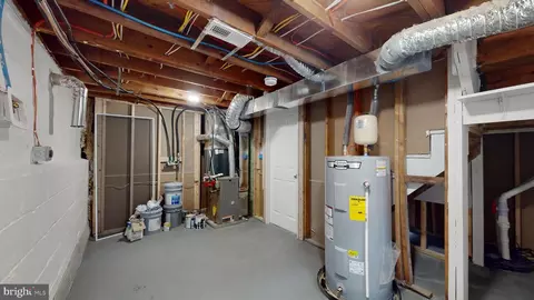Entry Way - 4810 Lanier Ave, Baltimore, MD 21215 photo 11 of 11