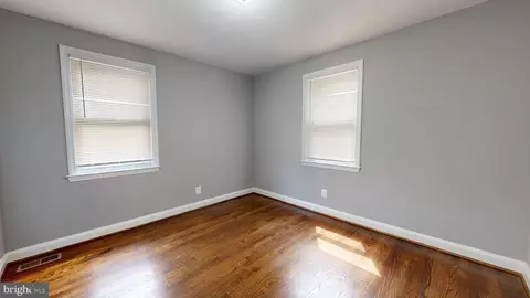 Entry Way - 4810 Lanier Ave, Baltimore, MD 21215 photo 6 of 11