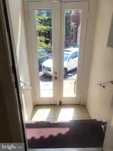 Entry Way - 2009 Madison Ave, Baltimore, MD 21217 photo 1 of 4