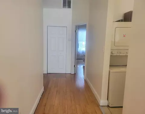 Entry Way - 2009 Madison Ave, Baltimore, MD 21217 photo 3 of 4